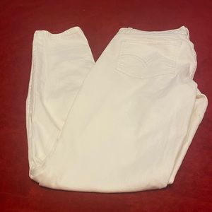 Women white Levi jeans